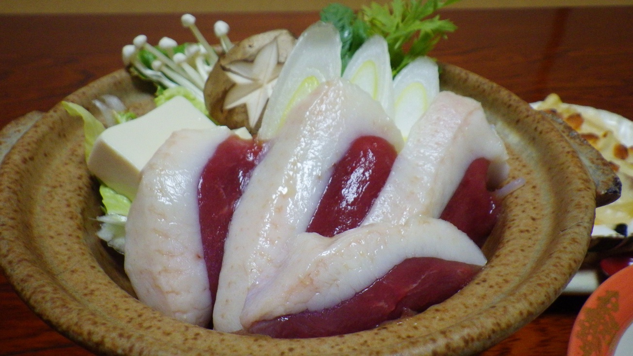 *【料理例／鴨鍋】季節の食材を使用したお食事です。