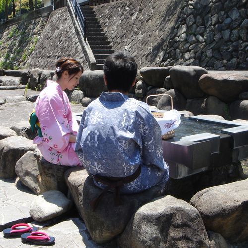 音信川河川公園足湯