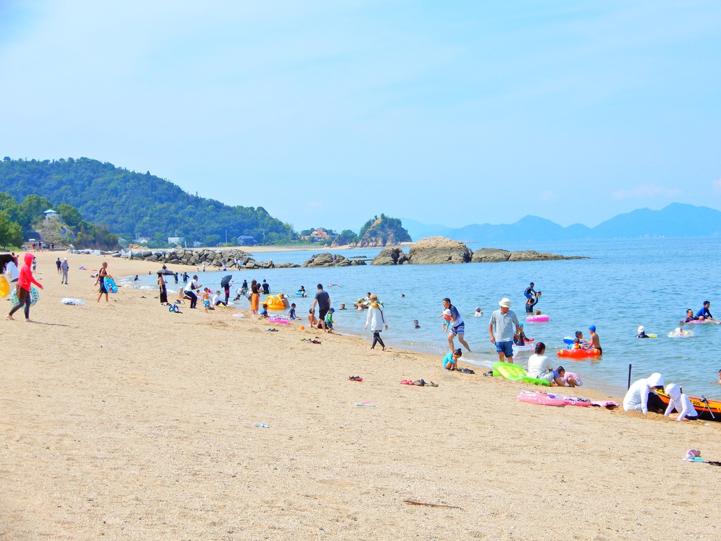 お車で約5分・桜井海岸海水浴場