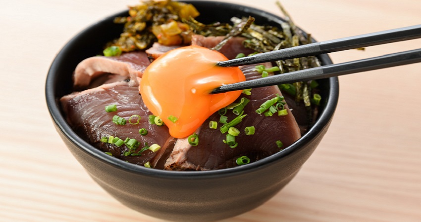 カツオのたたき丼