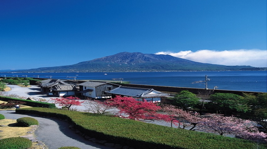 周辺スポット「仙巌園」（磯庭園）