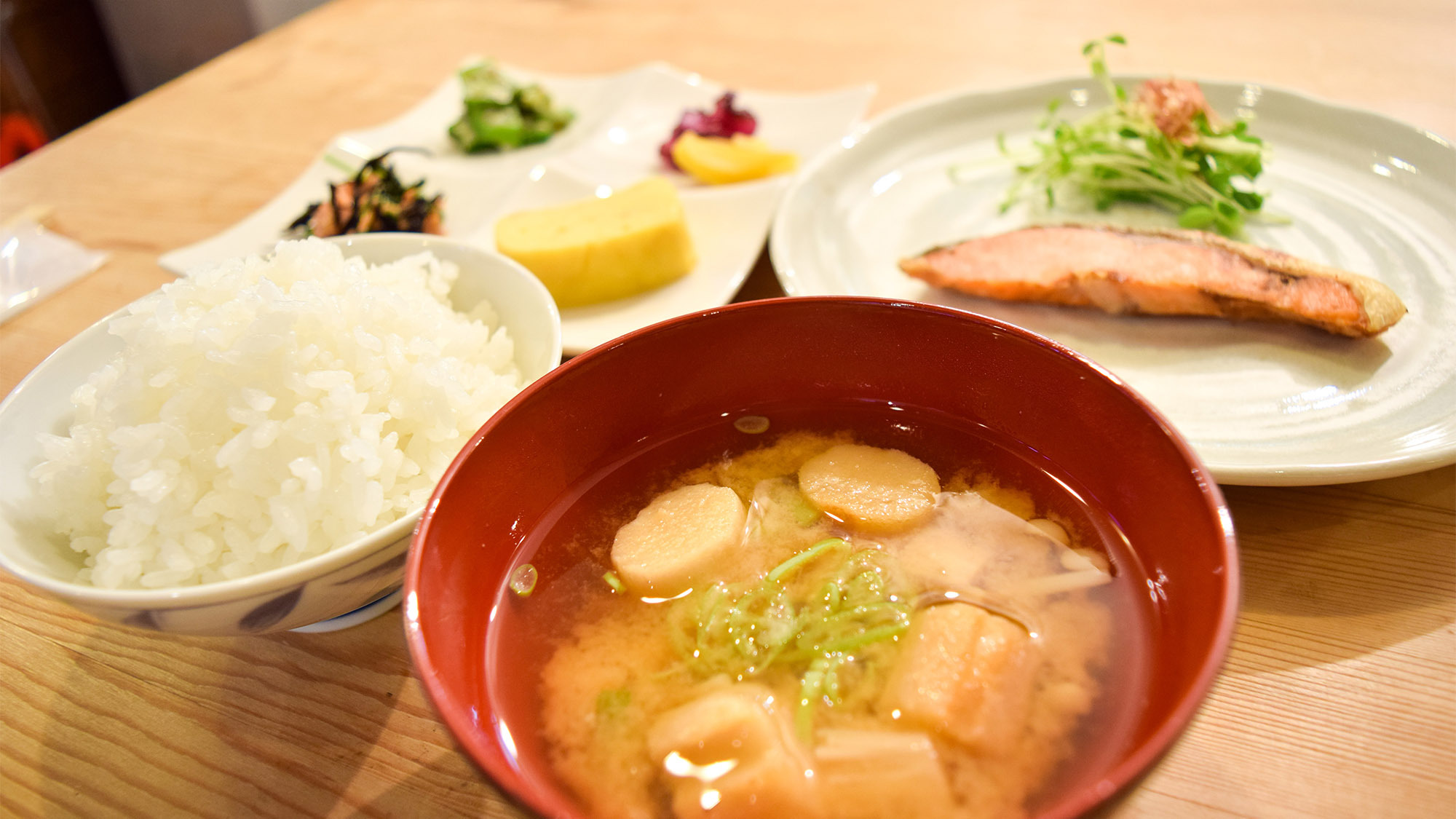 ・朝食は体にやさしい和食をご用意いたします