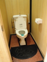 グランド洋式トイレ
