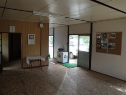 グランドのハウス