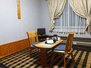 スイートルーム（二部屋タイプ）