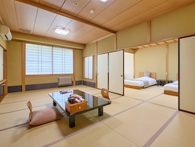 room-002