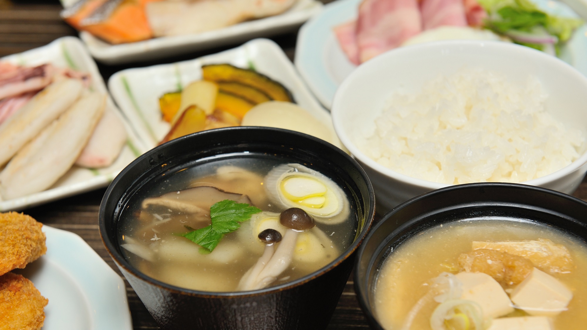 地元のお米とお味噌汁（イメージ）