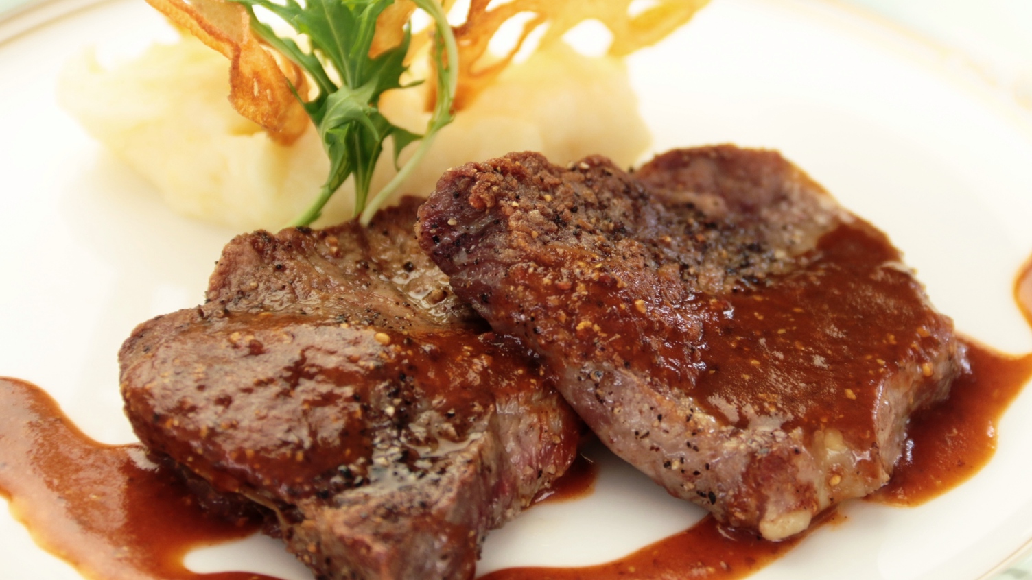 【夕食】肉料理一例〜牛ロースステーキ