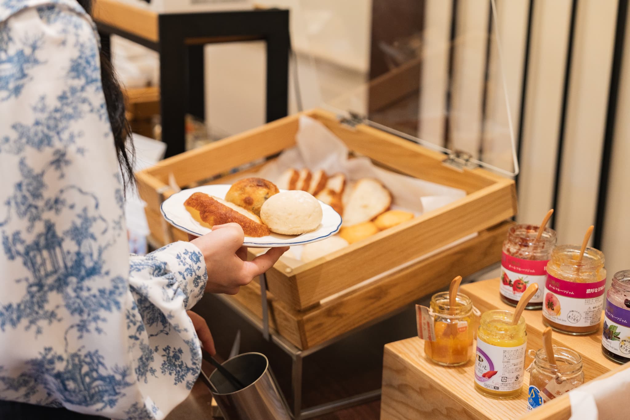 【朝食ブッフェ】地元で人気のLenのパン