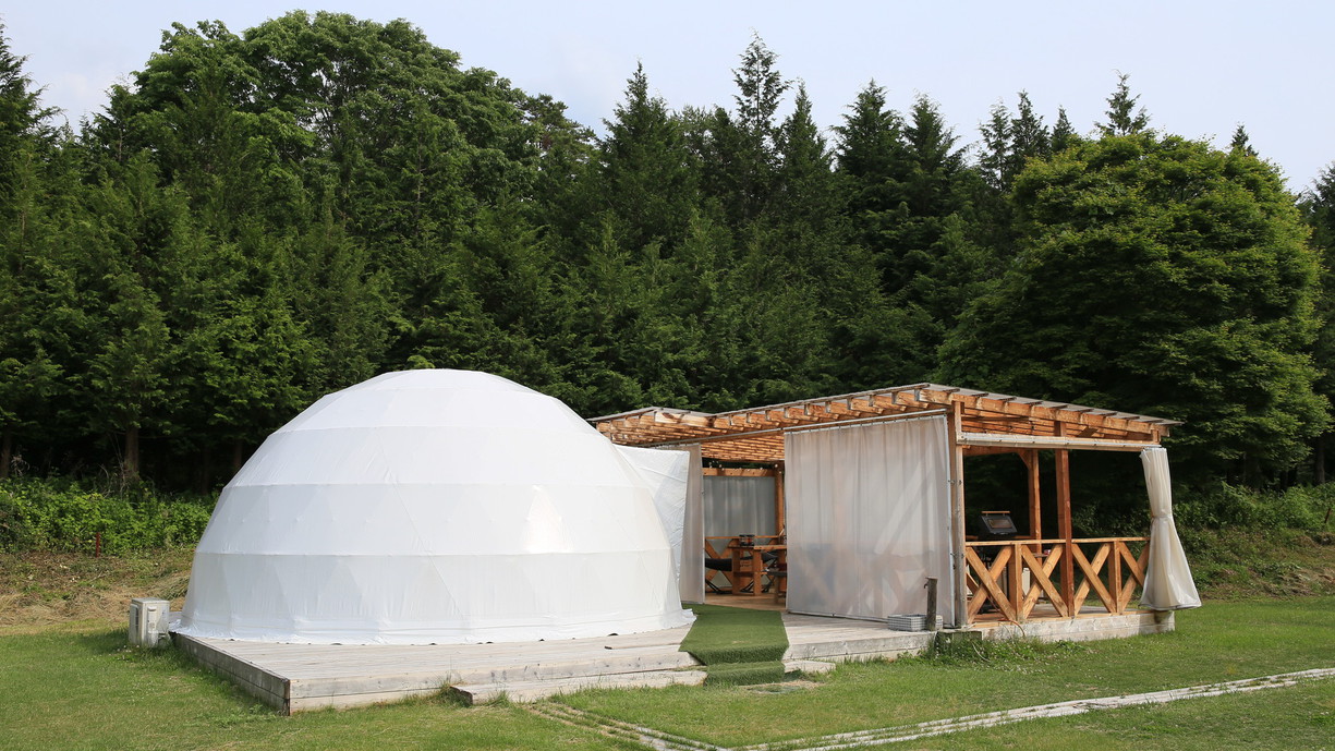 フォレストドーム(グランピング用ドーム型テント)