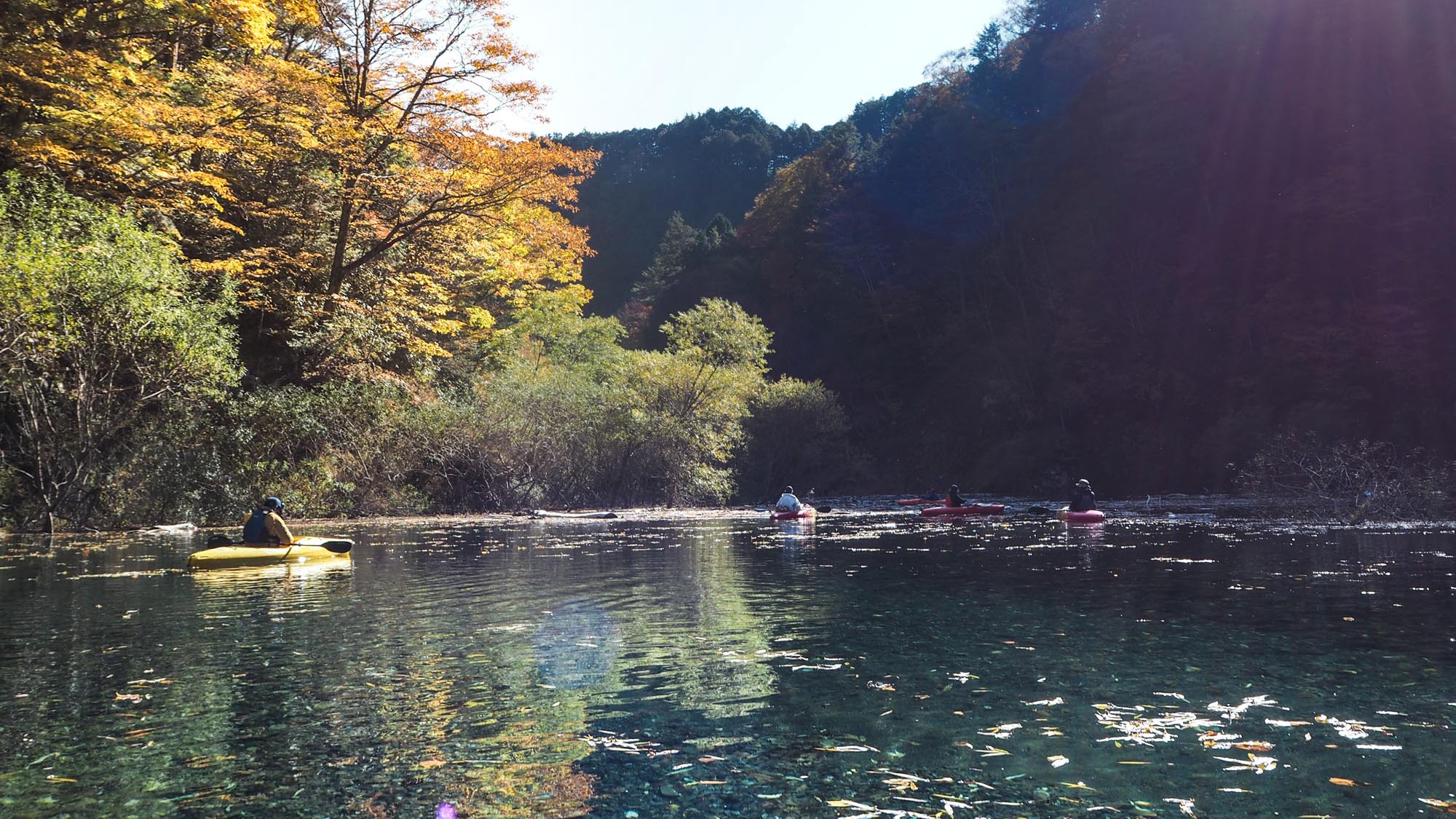 奥木曽湖カヌー体験(紅葉シーズン)車で約30分