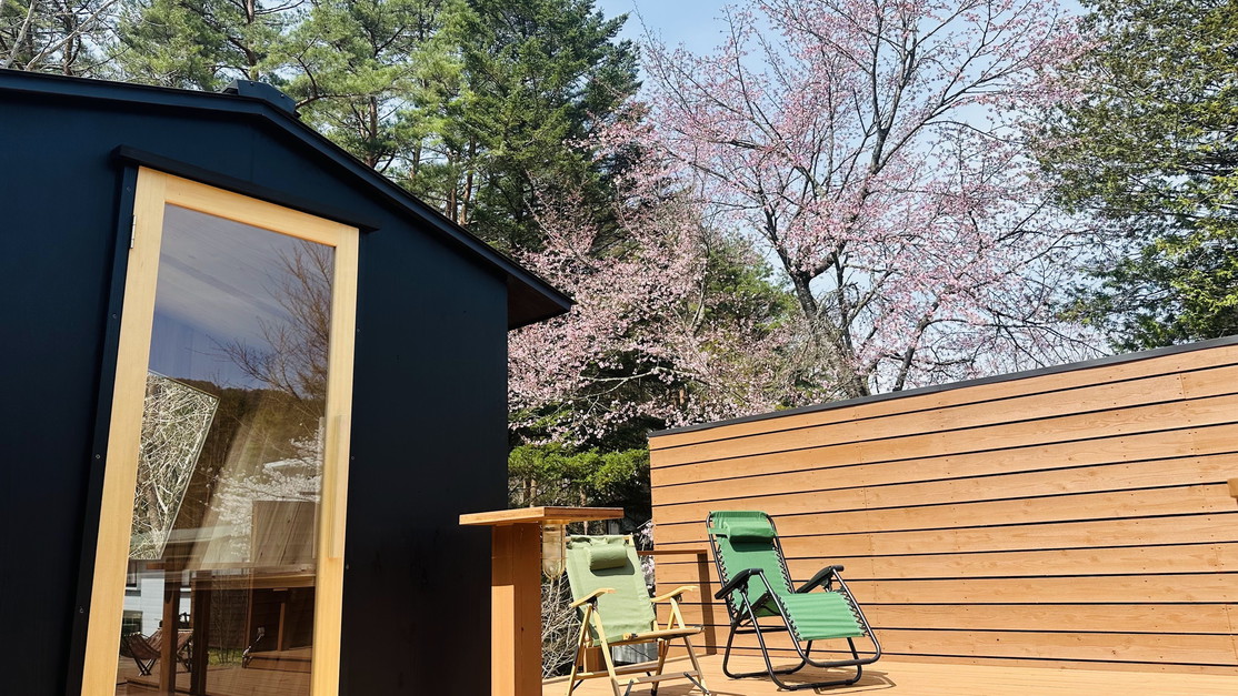春の屋外サウナ「Forest Sauna」