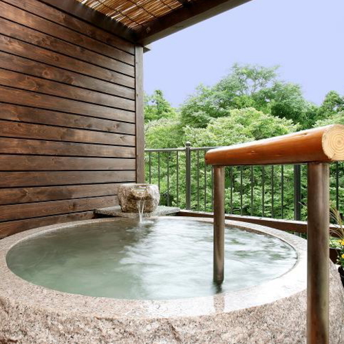 Araki Kosen Ryokan Stop at Araki Kosen Ryokan to discover the wonders of Saitama. The property offers guests a range of services and amenities designed to provide comfort and convenience. To be found at the property are