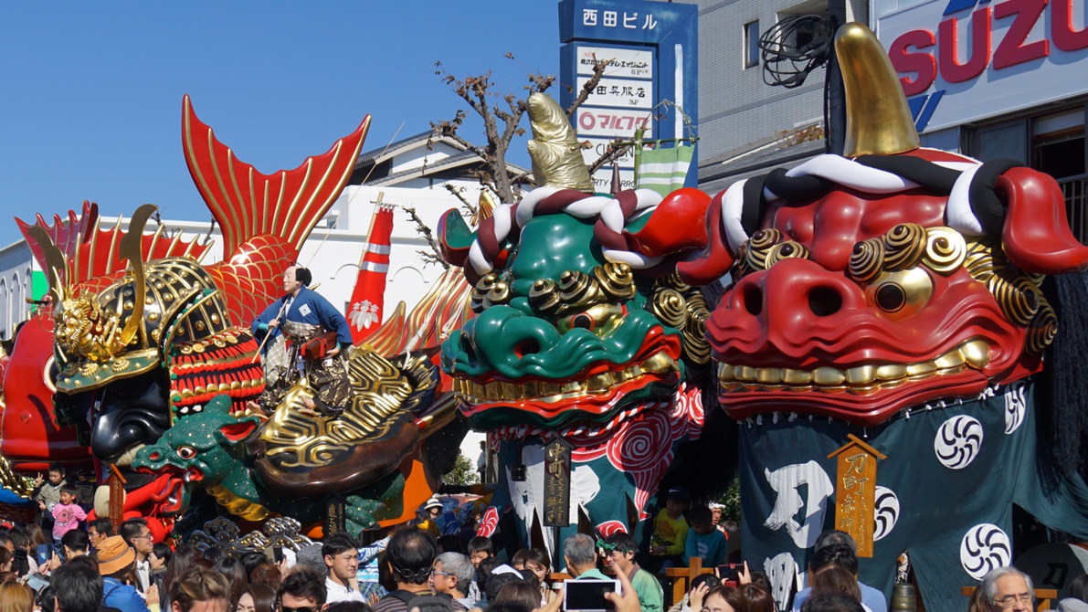 周辺観光／【唐津くんち(唐津神社)】11/2〜4に行われる唐津神社の秋季例大祭…;当館から車で1時間