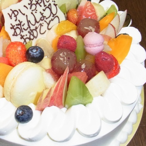 お誕生ケーキをご準備できます♪（3500円〜(税別）事前予約が必要）