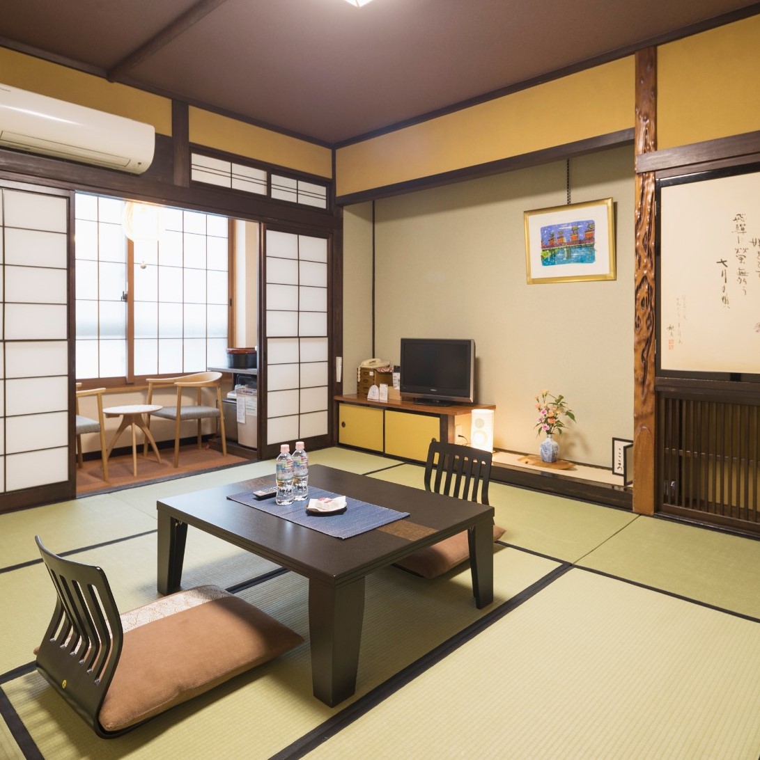 This photo about Hidatakayama Onsen Ryokan Asunaro shared on HyHotel.com