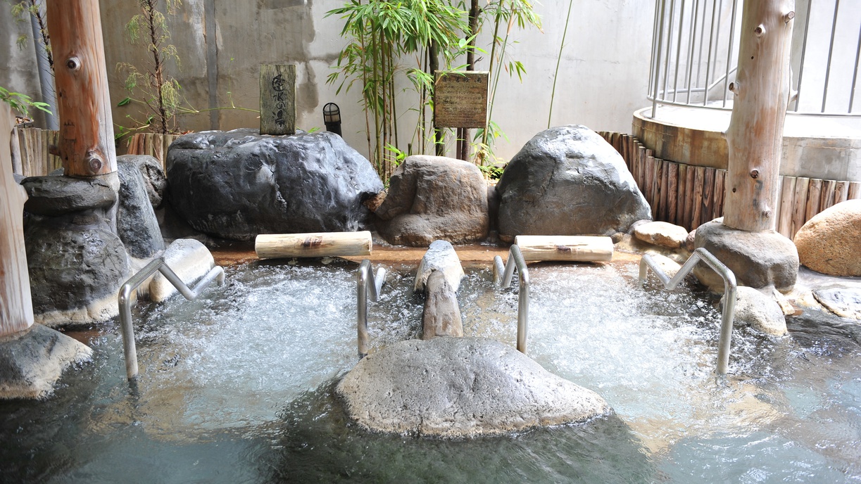 【左の湯】寝湯