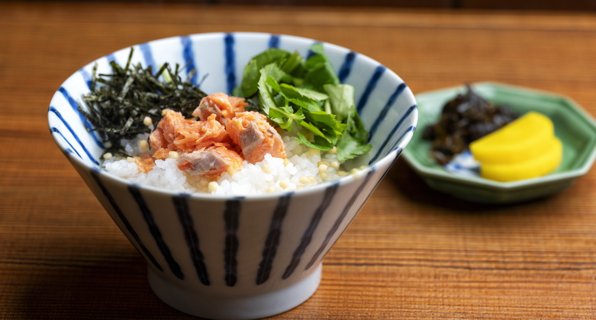 【ラーメンコーナー銀蔵】お茶漬け（660円）