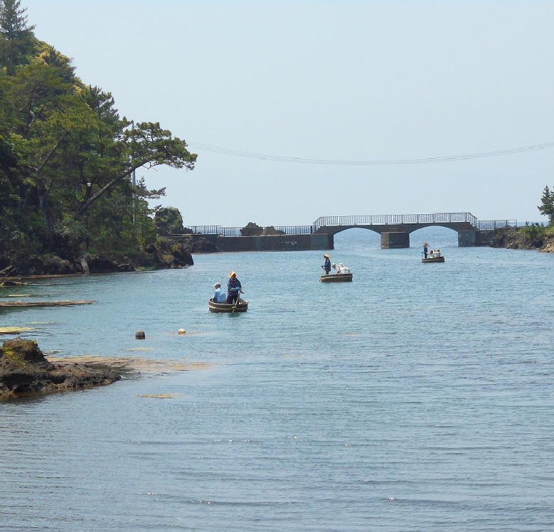 《小木の風景》矢島経島とたらい舟