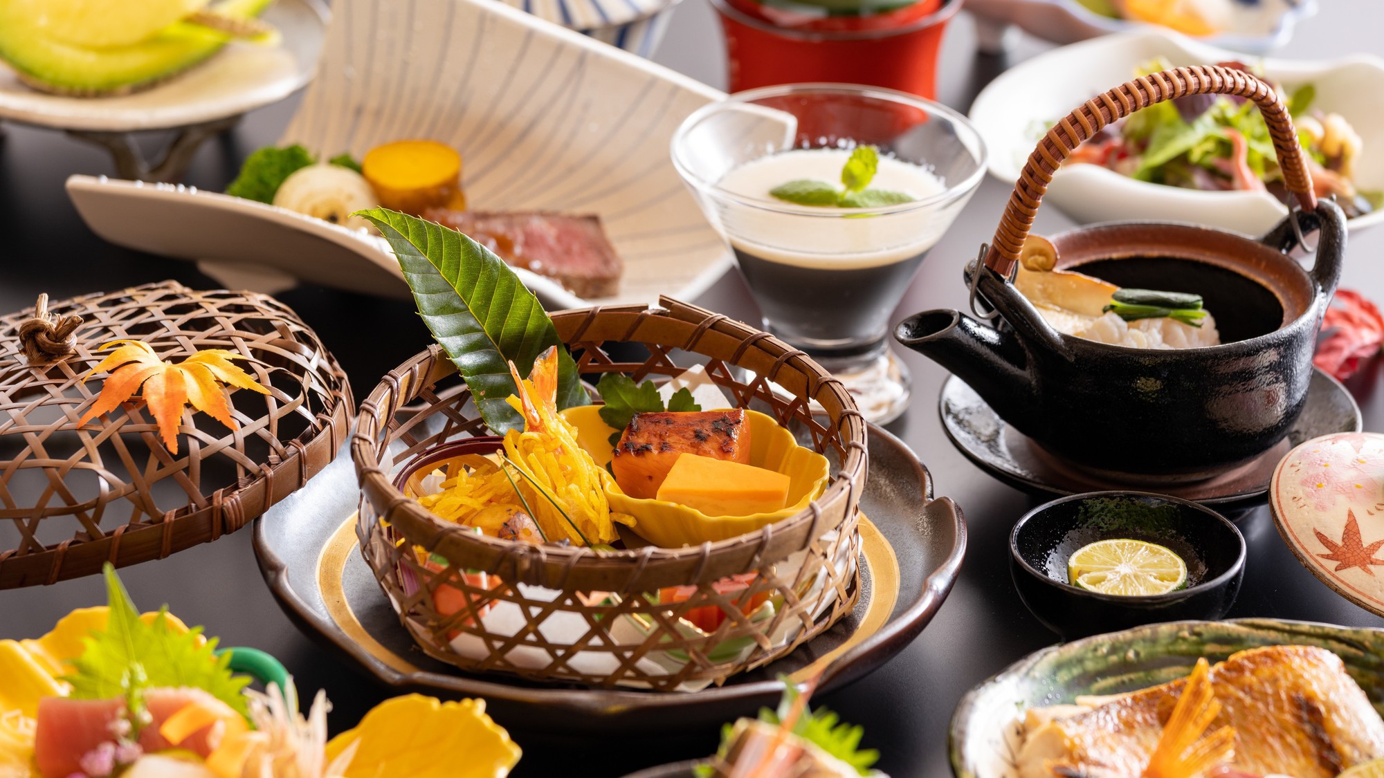 日本料理「千羽鶴」