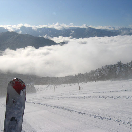 *【スキー場】頂上から見下ろす風景は、まるで天空にいるよう。。
