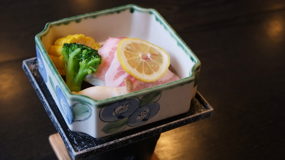 【ご夕食一例】広島のブランド豚「瀬戸もみじ豚」