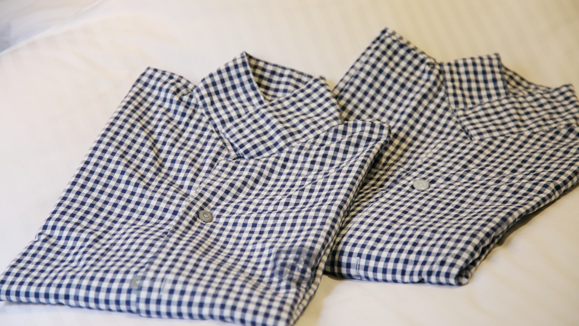 ワンピースタイプのギンガムチェックパジャマ