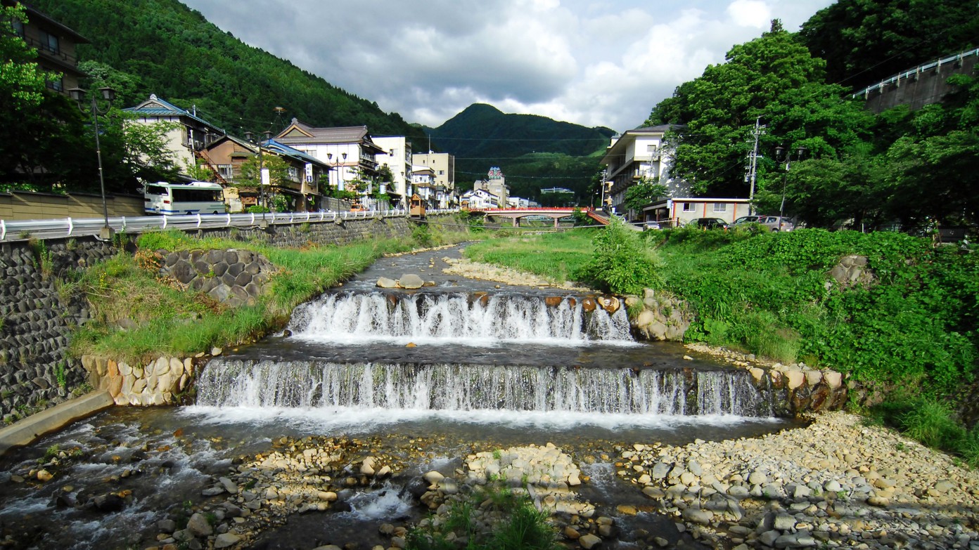 当館の目の前を流れる清流