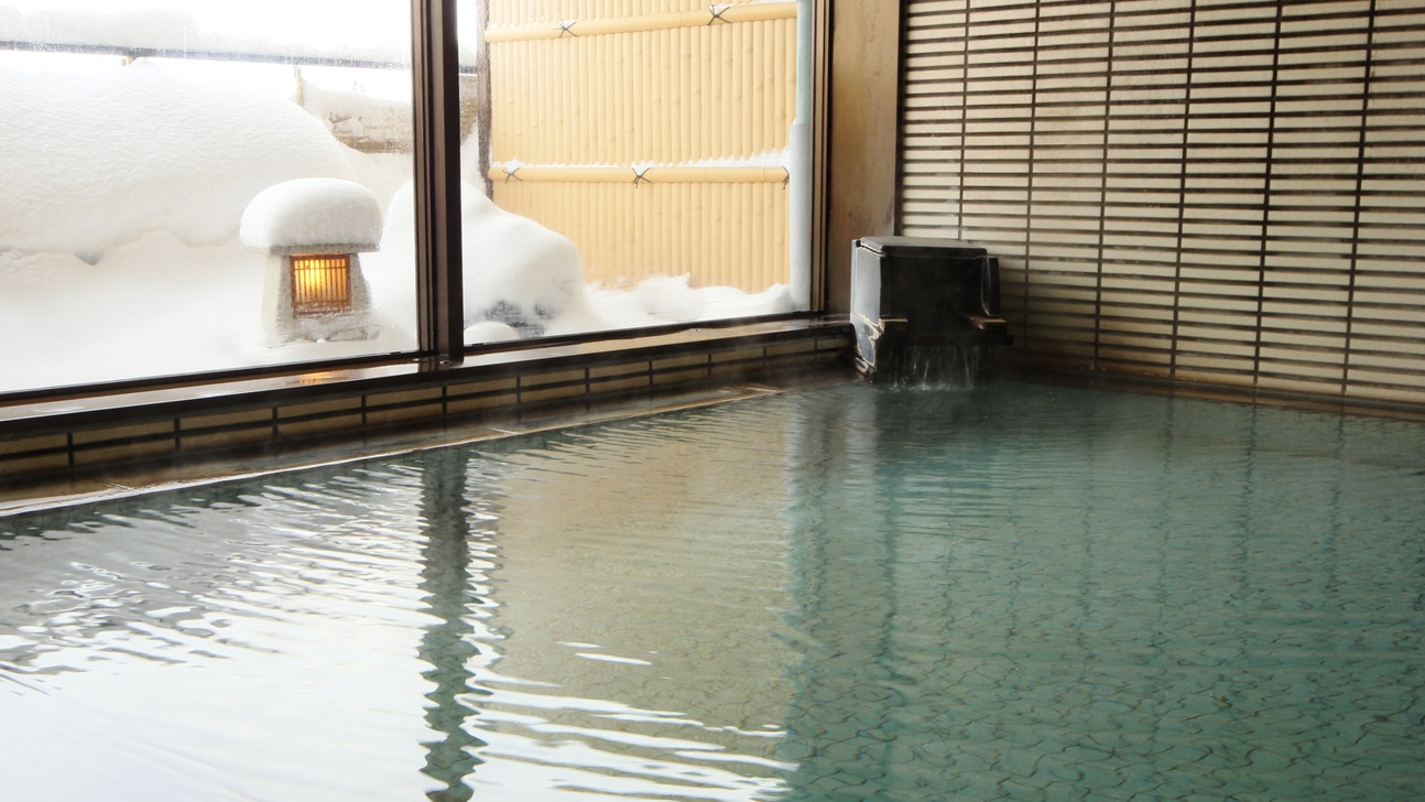 雪見風呂ができる内湯（女湯）