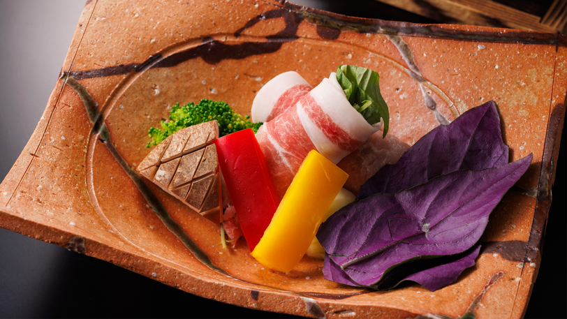 選べるメイン料理イメージ（能登豚蒸し季節野菜添え）