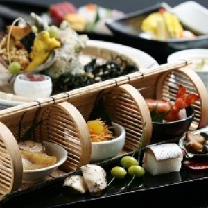 シグネチャーＫＡＩＳＥＫＩ「暦」ＫＯＹＯＭＩイメージ