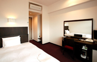 R Inn Fukuchiyama R Inn Fukuchiyama is conveniently located in the popular Fukuchiyama area. The property offers a wide range of amenities and perks to ensure you have a great time. Service-minded staff will welcome an