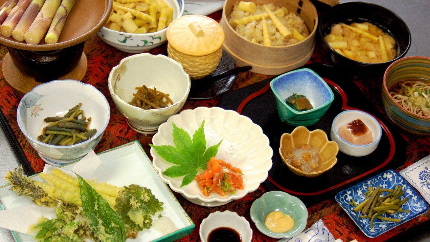 【食事】北信州初夏の味覚「根曲がり竹」志賀高原で採れた新鮮なものを味わえます！