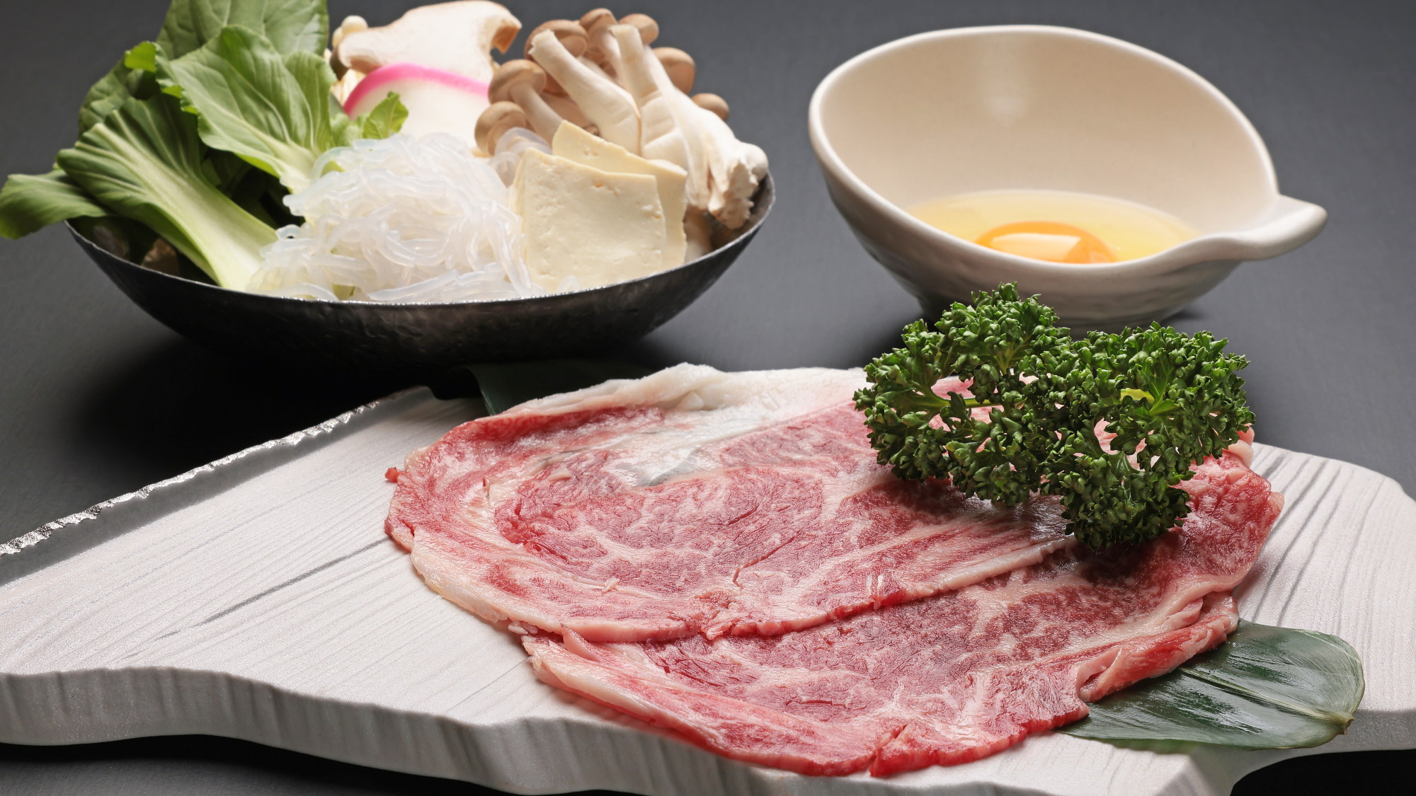 【上州牛すき焼き鍋】1人前約１００グラム上州牛サーロイン肉でサシが入って美味しい（プランで選べます）