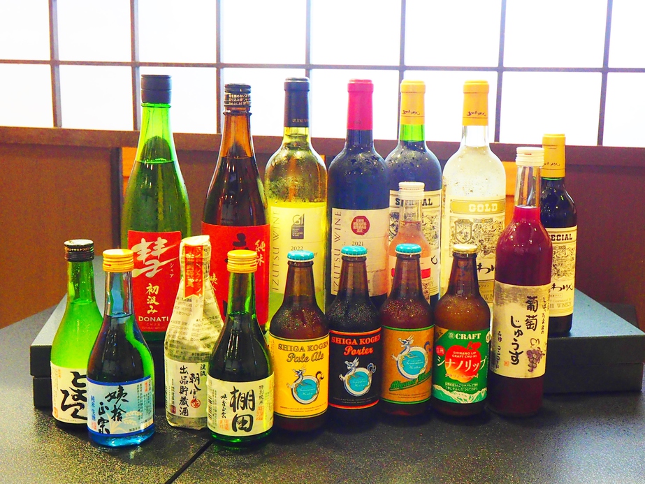 信州の地ビール、ワイン、果実酒、ぶどうジュースなど取り揃えております。