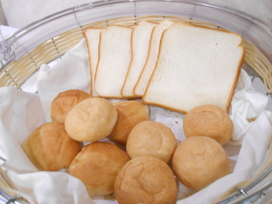 朝食バイキング美味しいパン色々♪