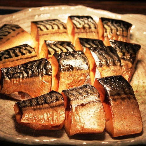 ある日の朝食本日のお魚「さば照り焼き」