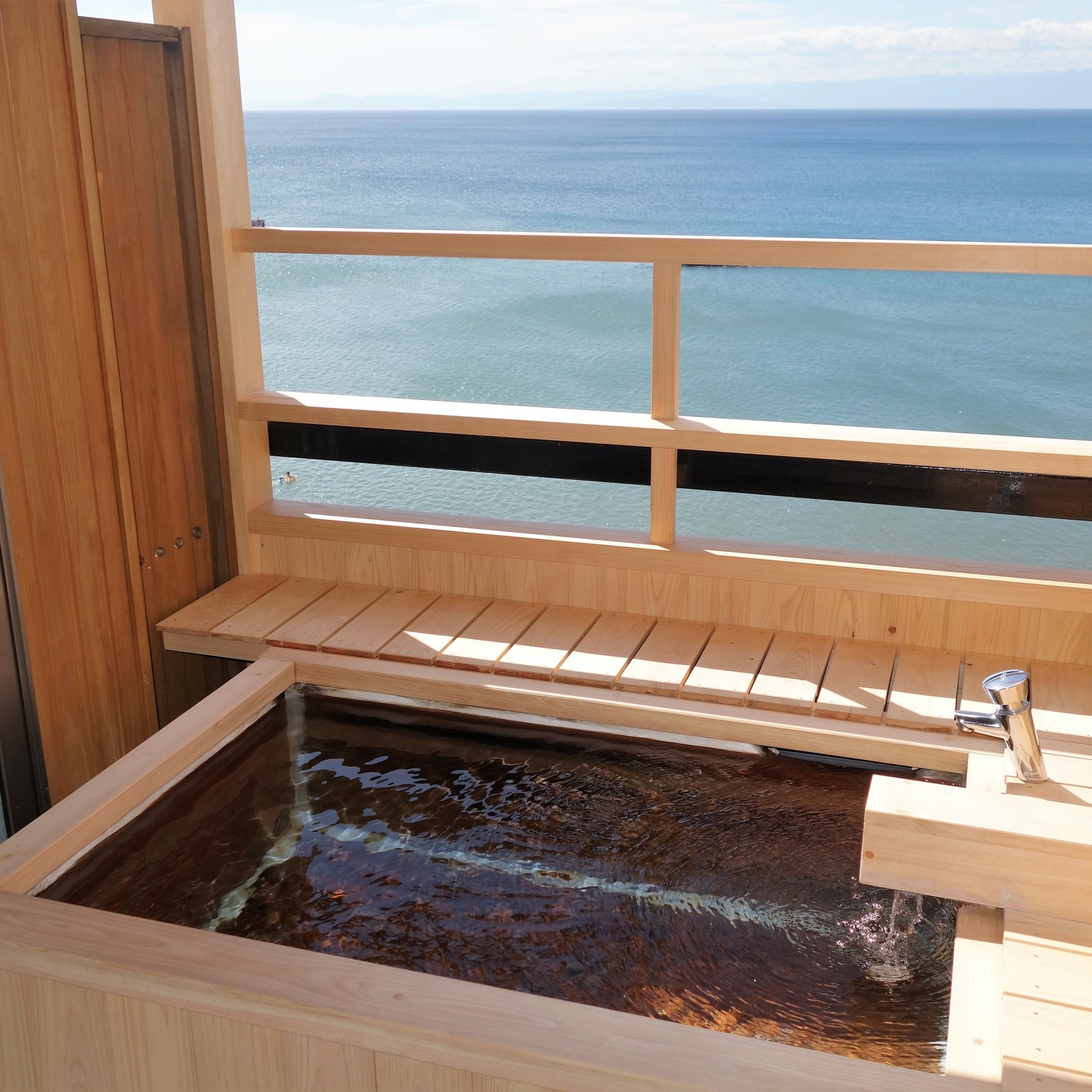 海を望む客室露天風呂一例⑥