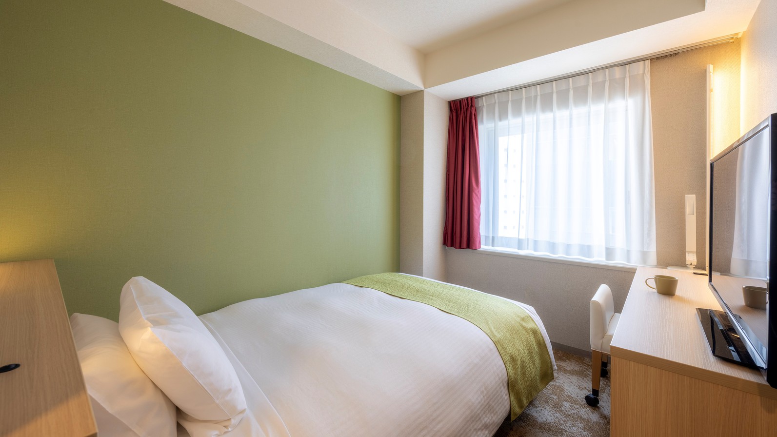 スタンダードシングルルーム（一例）広さ14.2平米／ベッド幅120cm