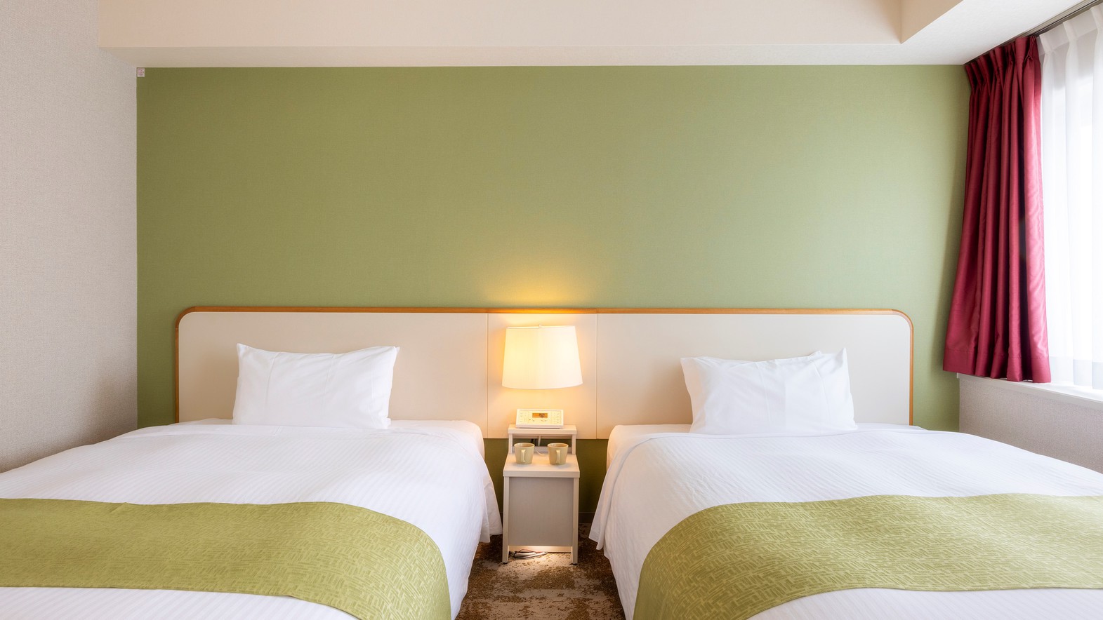 スタンダードツインルーム（ワイドベッド）一例広さ25.0平米／ベッド幅140cm