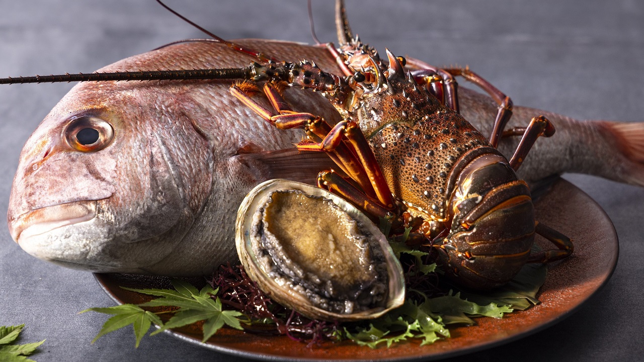 【ディナー】別館1階ふじた／鉄板焼きアワビなどの海鮮もお楽しみください