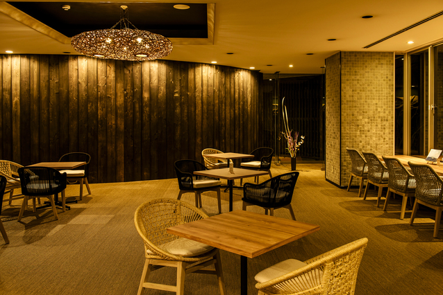 夜のラウンジAZ２