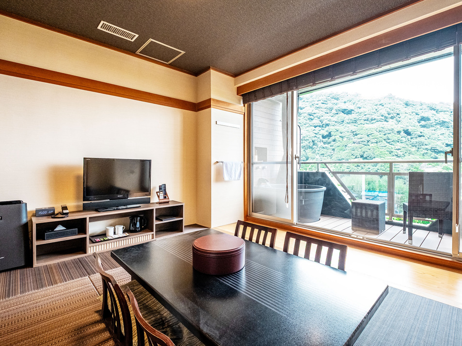 【和モダン和洋室】40平米＋テラス6平米信楽焼露天風呂