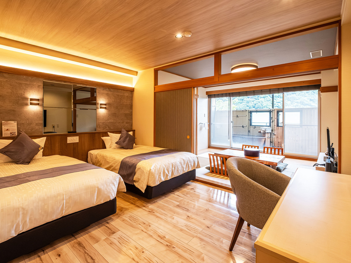 【洋モダン和洋室】40平米＋テラス6平米信楽焼露天風呂