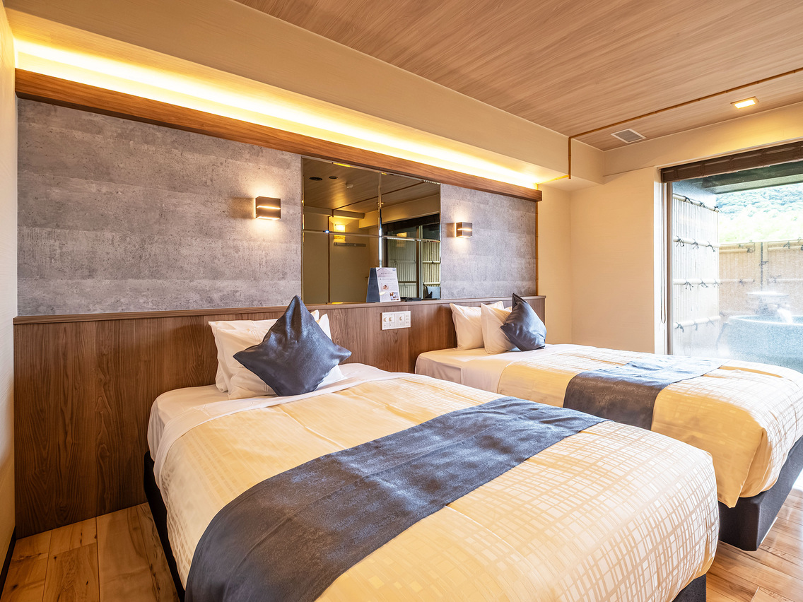 【洋モダン洋室】40平米＋テラス11平米信楽焼露天風呂