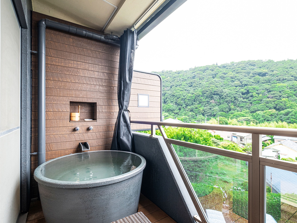 【和モダン和洋室】40平米＋テラス6平米信楽焼露天風呂