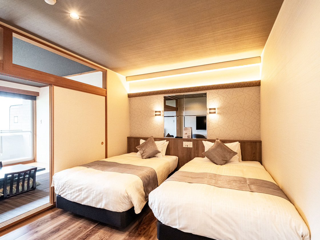 【和モダン和洋室】40平米＋テラス6平米信楽焼露天風呂