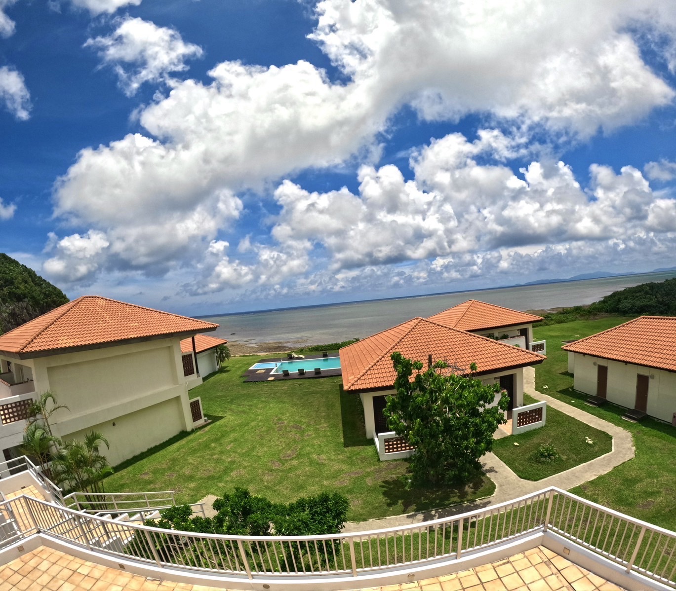 ホテル全景（パノラマ）１