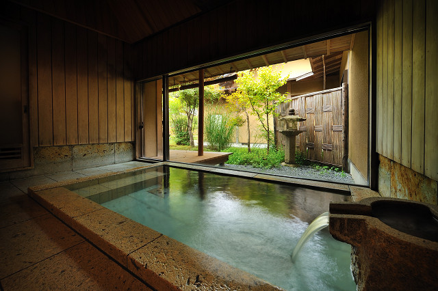 【貸切家族風呂】空いていればいつでも利用できて、アットホーム感が楽しめる家族風呂。