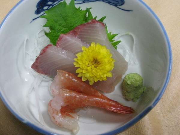 1人盛りのお刺身（その日の漁によって変わります）